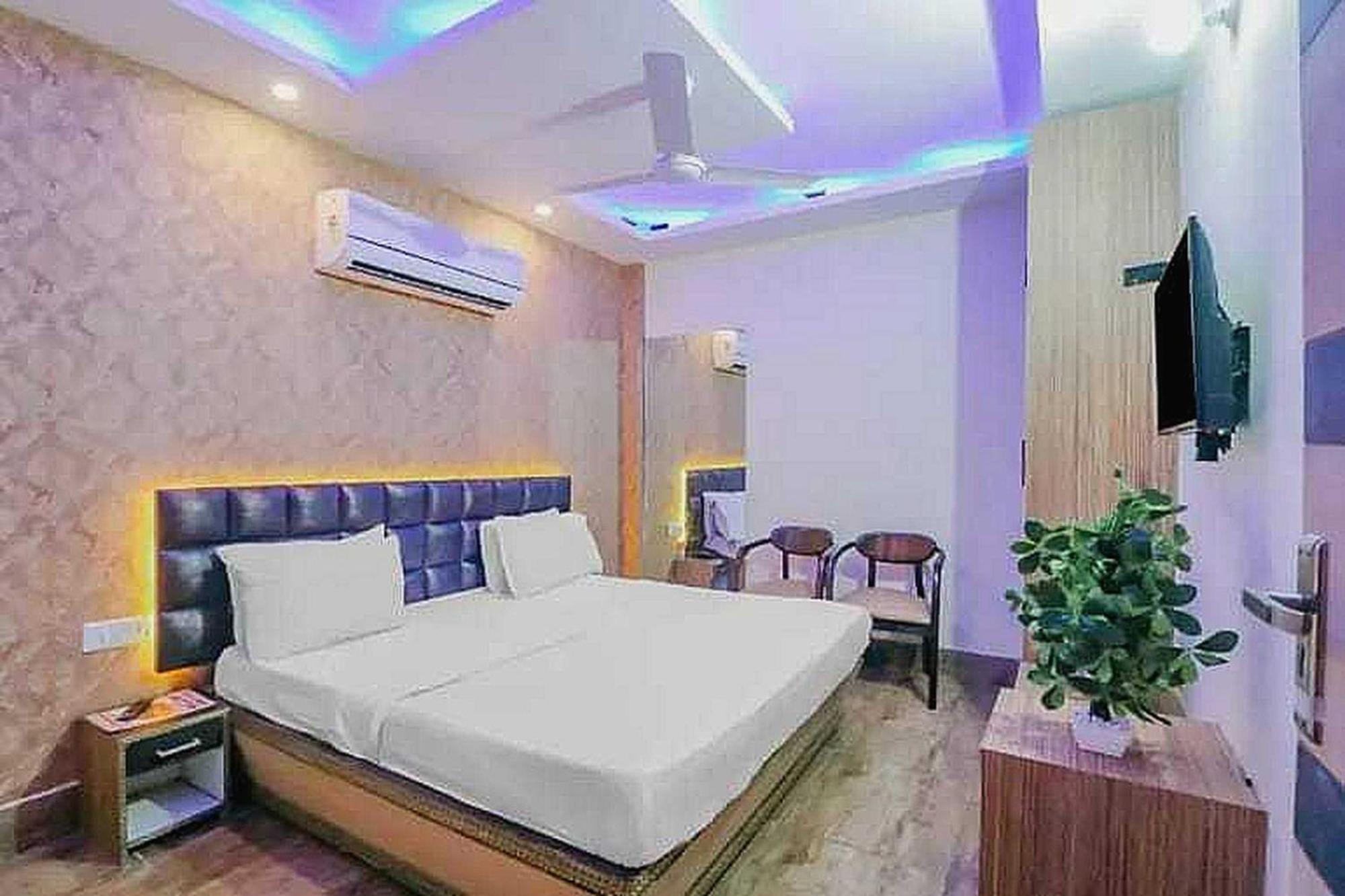Super Hotel O Vivaan Residency Rohtak Exteriér fotografie