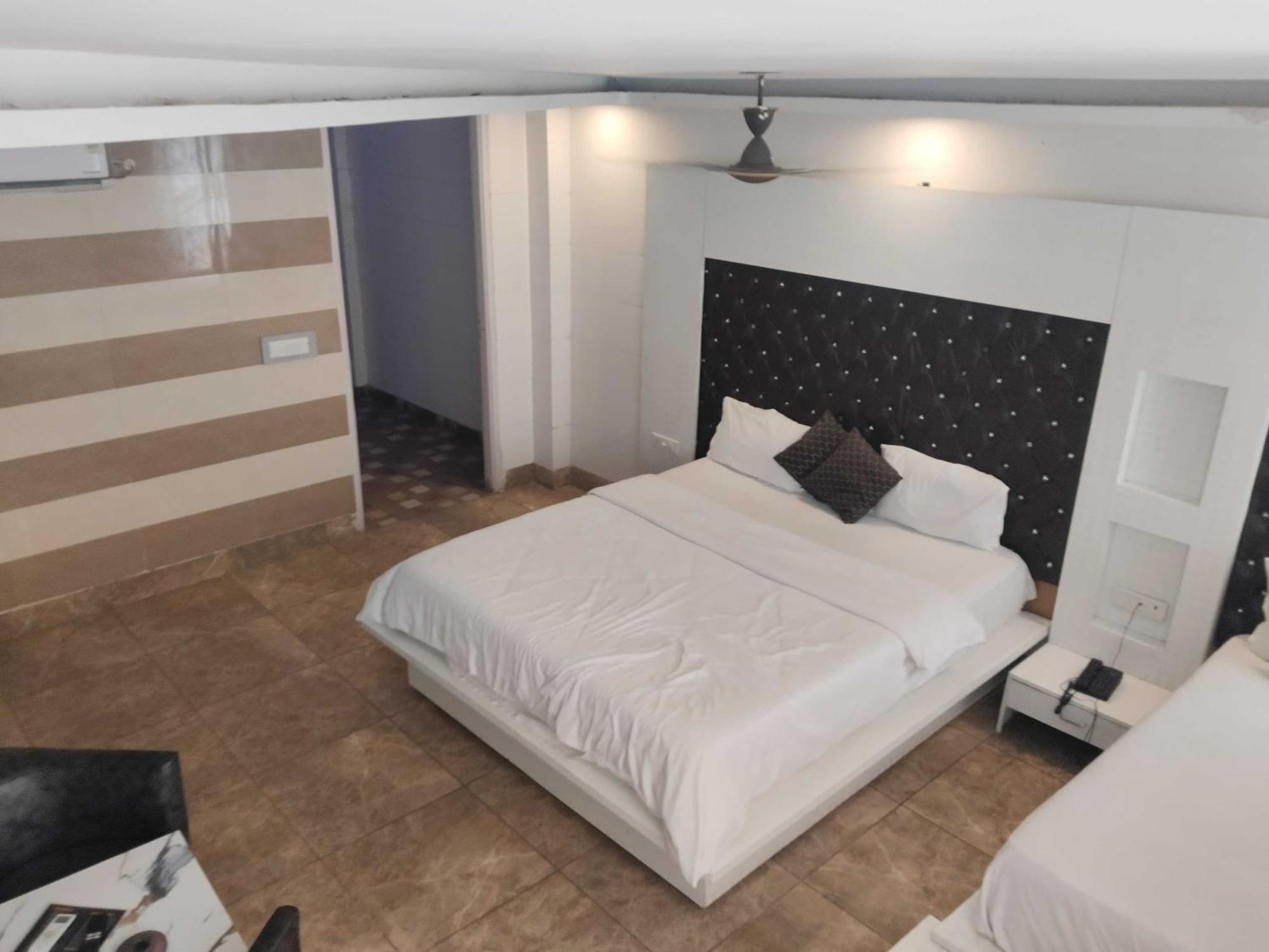 Super Hotel O Vivaan Residency Rohtak Exteriér fotografie