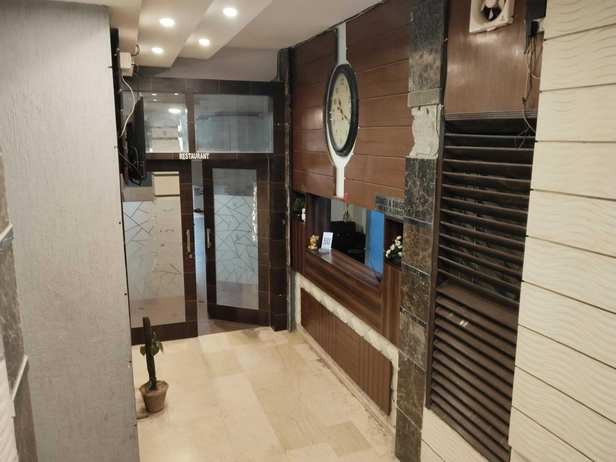 Super Hotel O Vivaan Residency Rohtak Exteriér fotografie