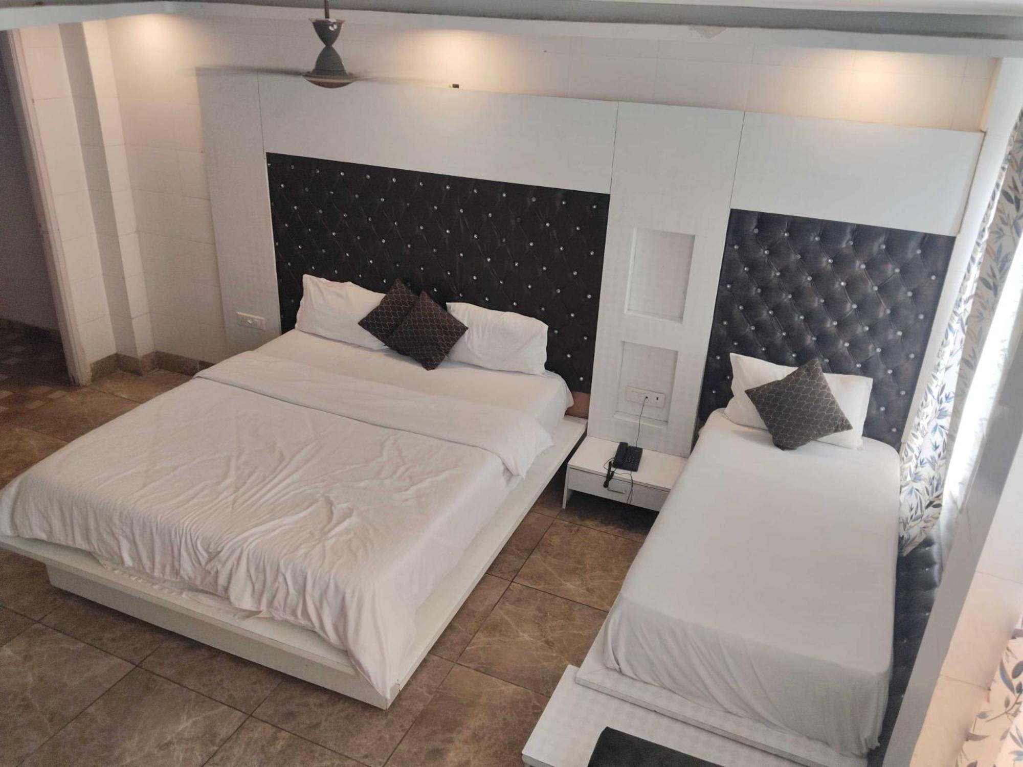 Super Hotel O Vivaan Residency Rohtak Exteriér fotografie